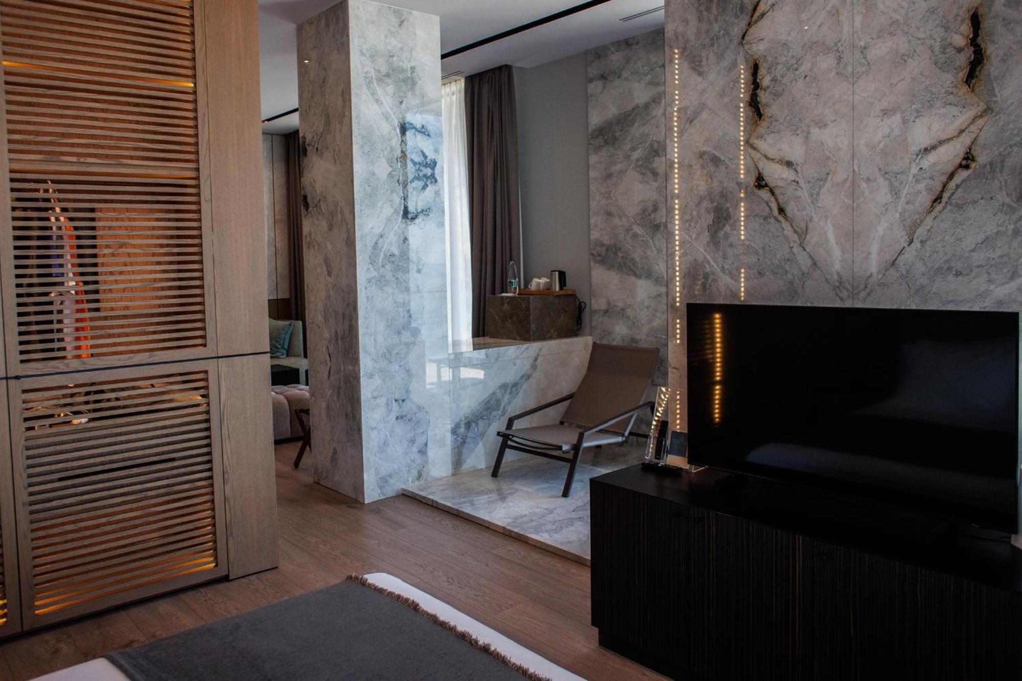 Prado Luxury Hotel Himare Esterno foto